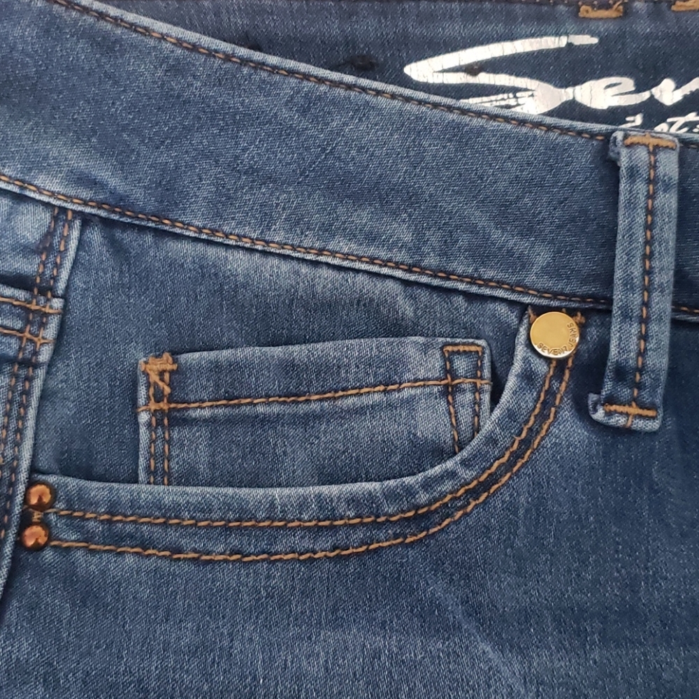 Ladie's Seven 7 Skinny Jeans - Picture 6 of 10